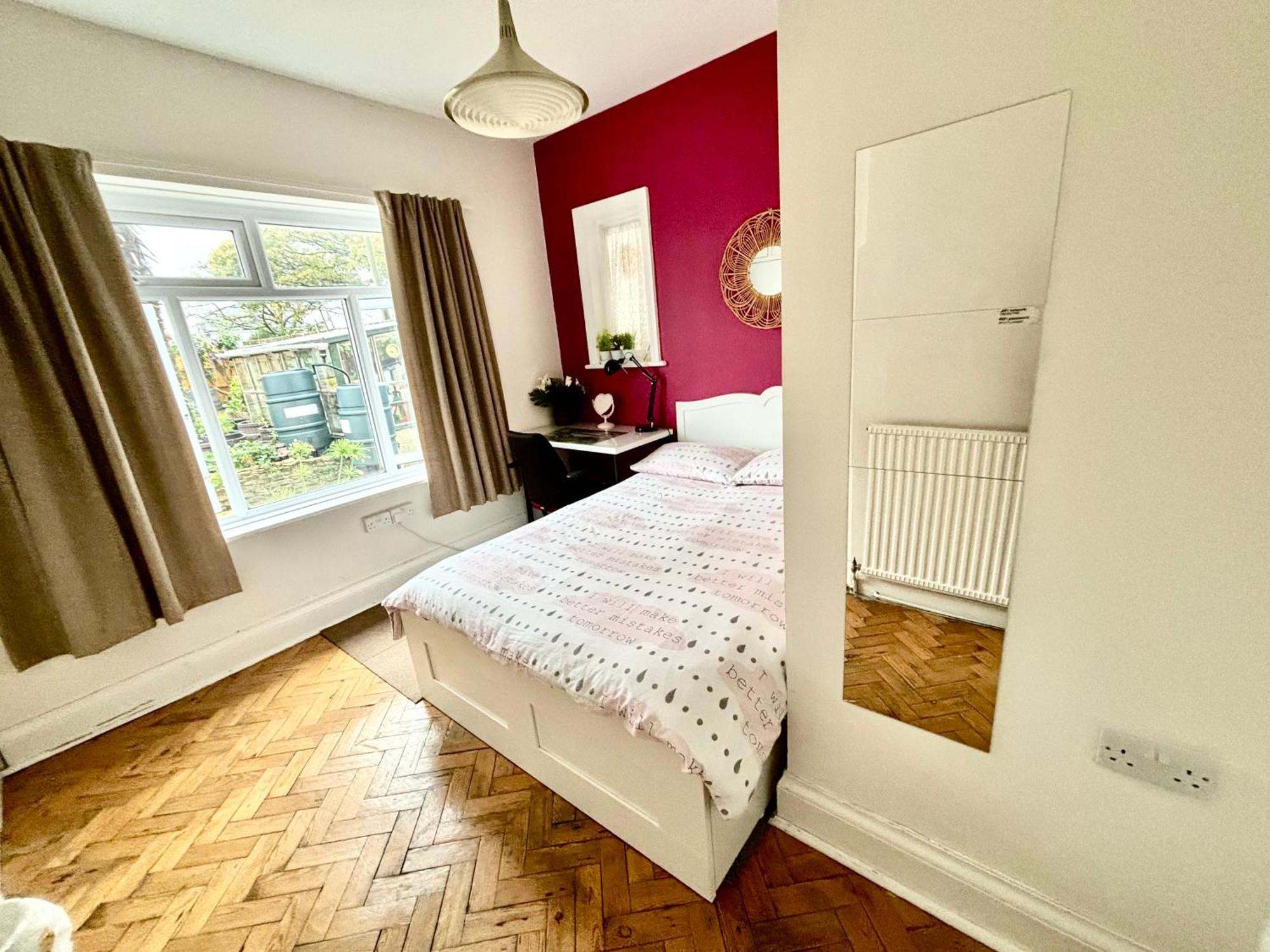 Winton House Home Stay บอร์นมัธ ภายนอก รูปภาพ