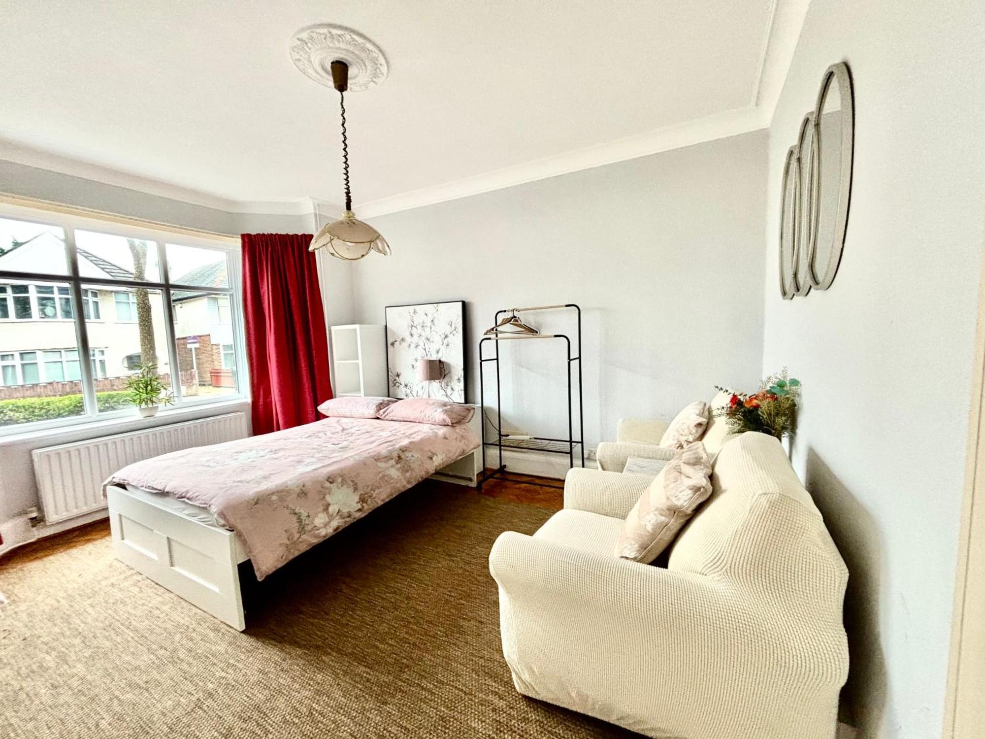 Winton House Home Stay บอร์นมัธ ภายนอก รูปภาพ